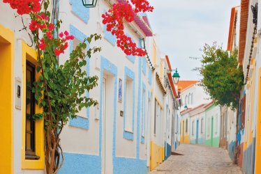 Romantische Strasse in Algarve © santosha57-fotolia.com