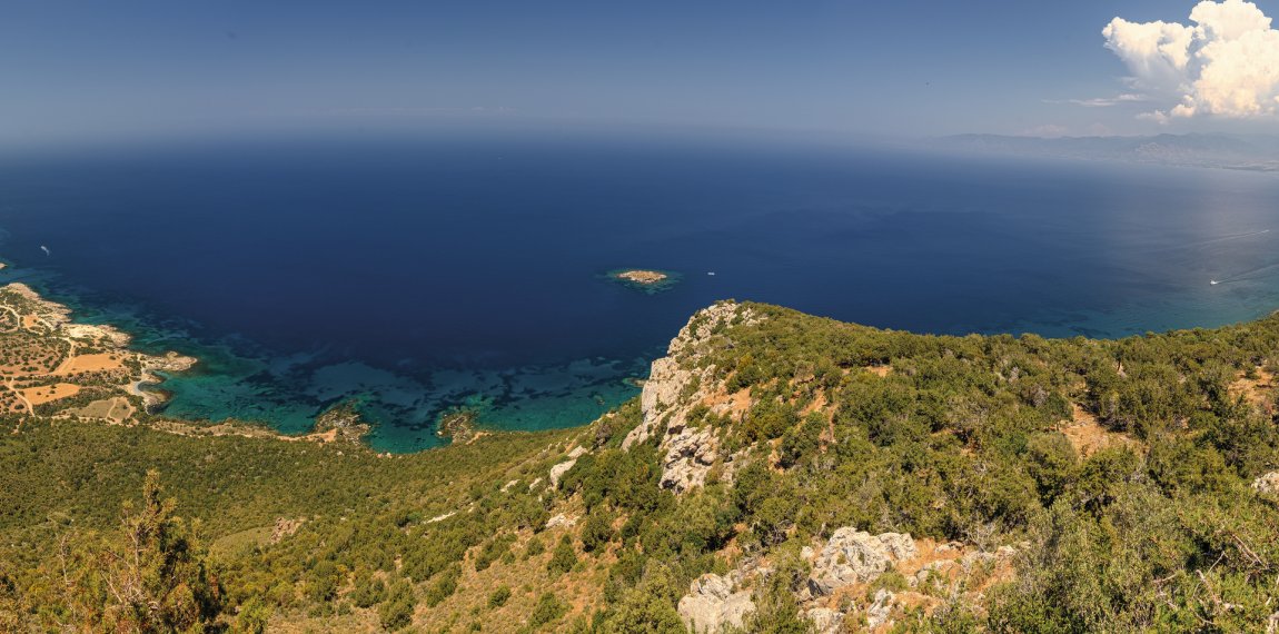 Herrliche Küstenlandschaft auf Zypern © dambuster - fotolia.com