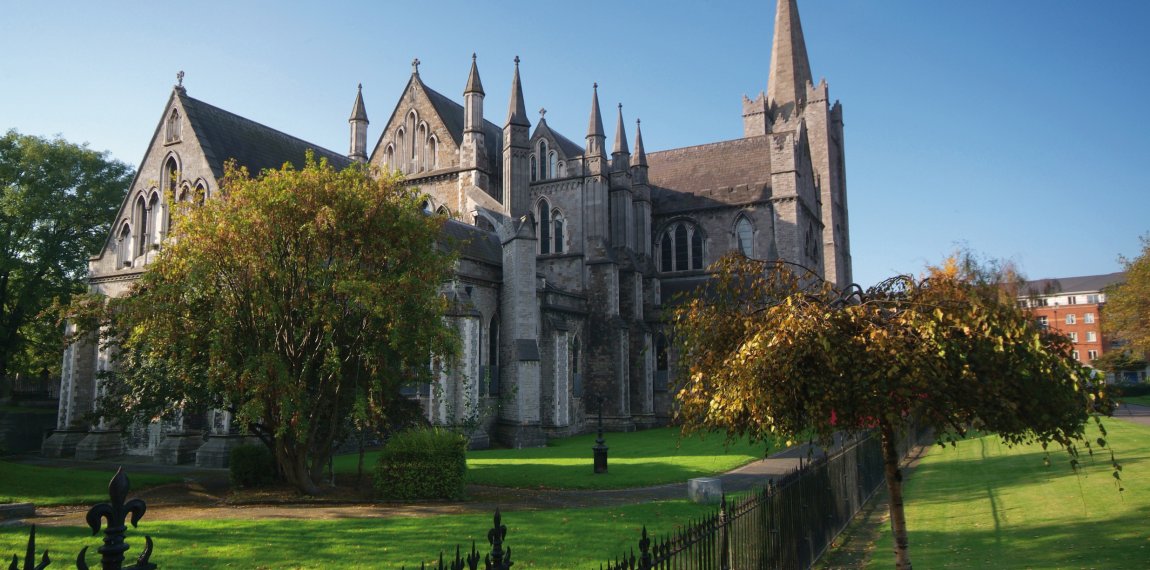 St. Patricks Cathedrale in Dublin © Tourism Ireland/Tony Pleavin