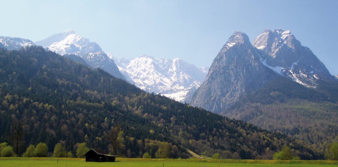 Alpspitz- und Zugspitzmassiv © tina7si-fotolia.com