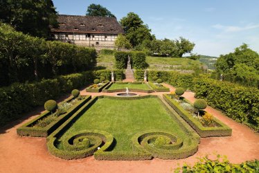 Parkanlage des Rokokoschlosses Dornburg © Andre Helbig - shutterstock.com