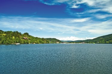 Blick über den Titisee © hjschneider-shutterstock.com/2013