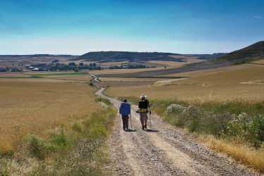 Pilgern auf dem Jakobsweg © Gerhard Reus - fotolia.com