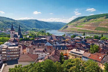 Bingen am Rhein mit Mäuseturm und Burg Ehrenfels © mojolo-fotolia.com