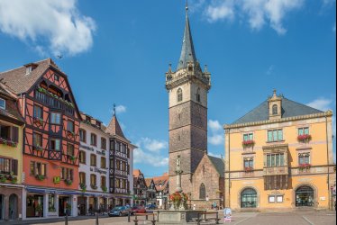 Place du Marche in Obernai © Pierre Violet-fotolia.com
