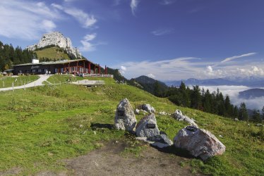 Sonnenalm unterhalb der Kampenwand © Bergfee-fotolia.com