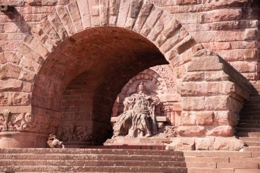 Barbarossa-Figur Kyffhäuser-Denkmal  © the_builder - stock.adobe.com