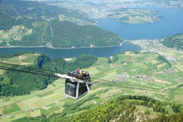 Cabrio-Seilbahn zum Stanserhorn © Mihir-fotolia.com