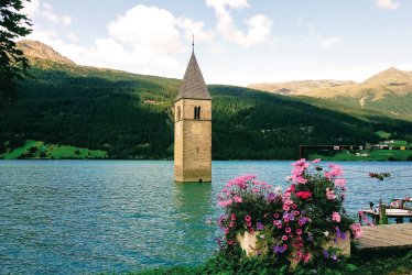 Kirchturm im Reschensee © pixabay.com(TorstenBraun