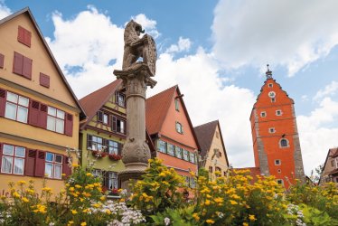 Der Löwenbrunnen in Dinkelsbühl © Jan Schuler-stock.adobe.com