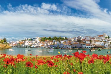 Blick auf Ferragudo © Balate Dorin - stock.adobe.com