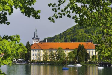 Kloster Tegernsee © Wolfisch-fotolia.com