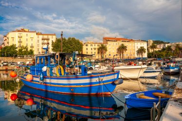 Hafenpanorama von Ajaccio © Pi-R - stock.adobe.com