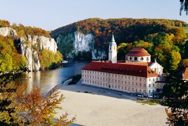 Kloster Weltenburg im Herbst in Kelheim © TV Ostbayern e.V.
