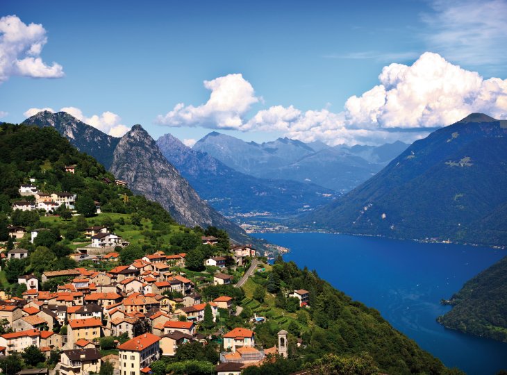 Blick auf Lugano und den Luganer See © seawispher-shutterstock.com/2013