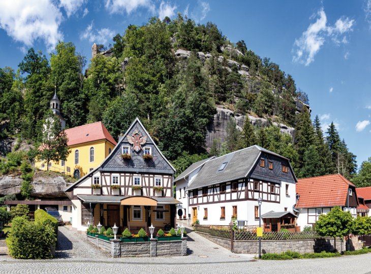 Bergkirche Oybin © Isnurnfoto. - stock.adobe.com