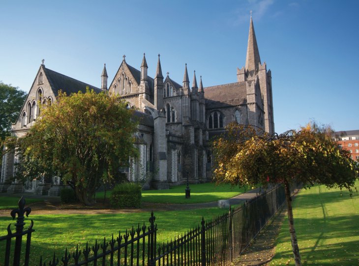 St. Patricks Cathedrale in Dublin © Tourism Ireland/Tony Pleavin
